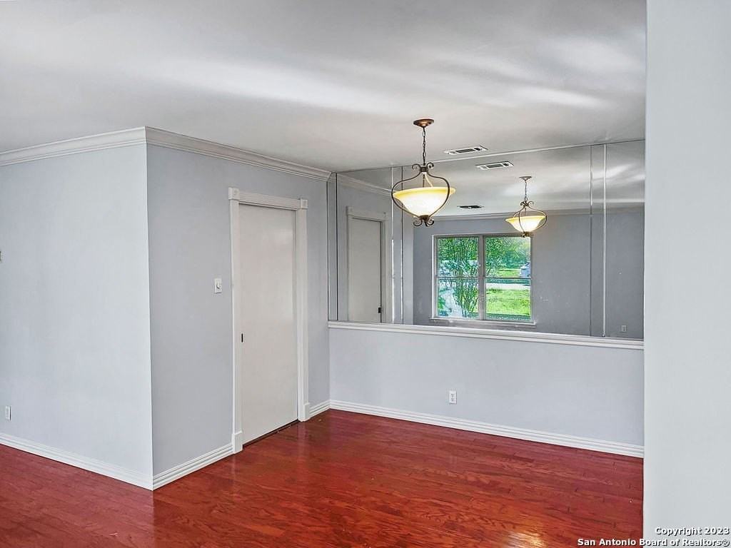 521 Paseo Canada St - Photo 3 of 13