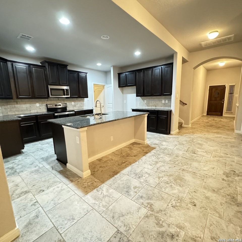 4576 Scots Elm - Photo 3 of 37
