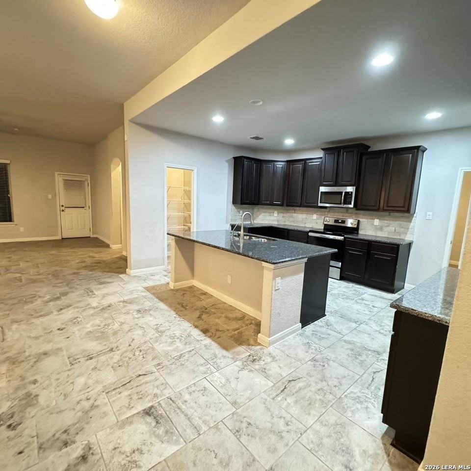 4576 Scots Elm - Photo 4 of 37