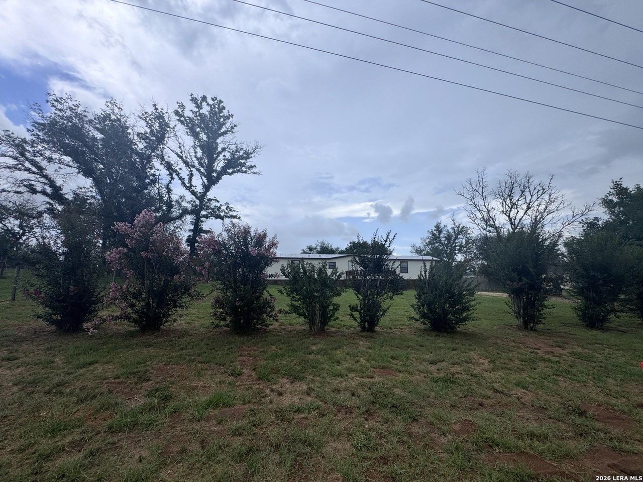 148 Hickory Hill Dr - Photo 2 of 24