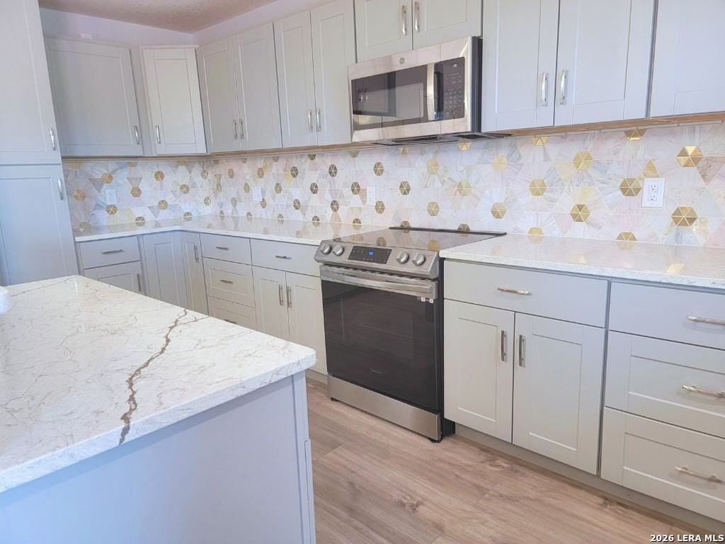 7714 Cortland Oak - Photo 2 of 28