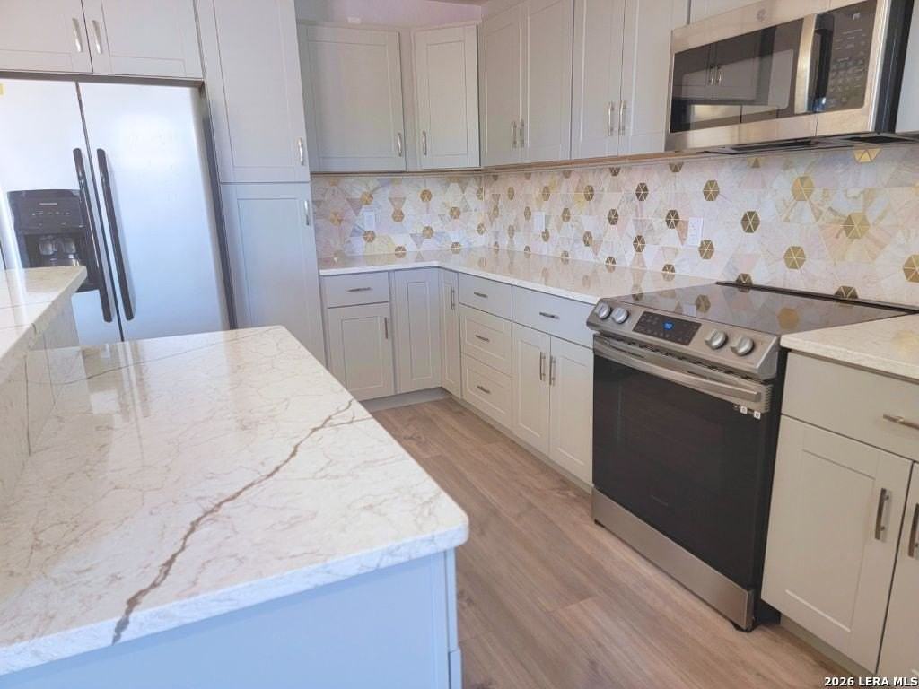 7714 Cortland Oak - Photo 3 of 28