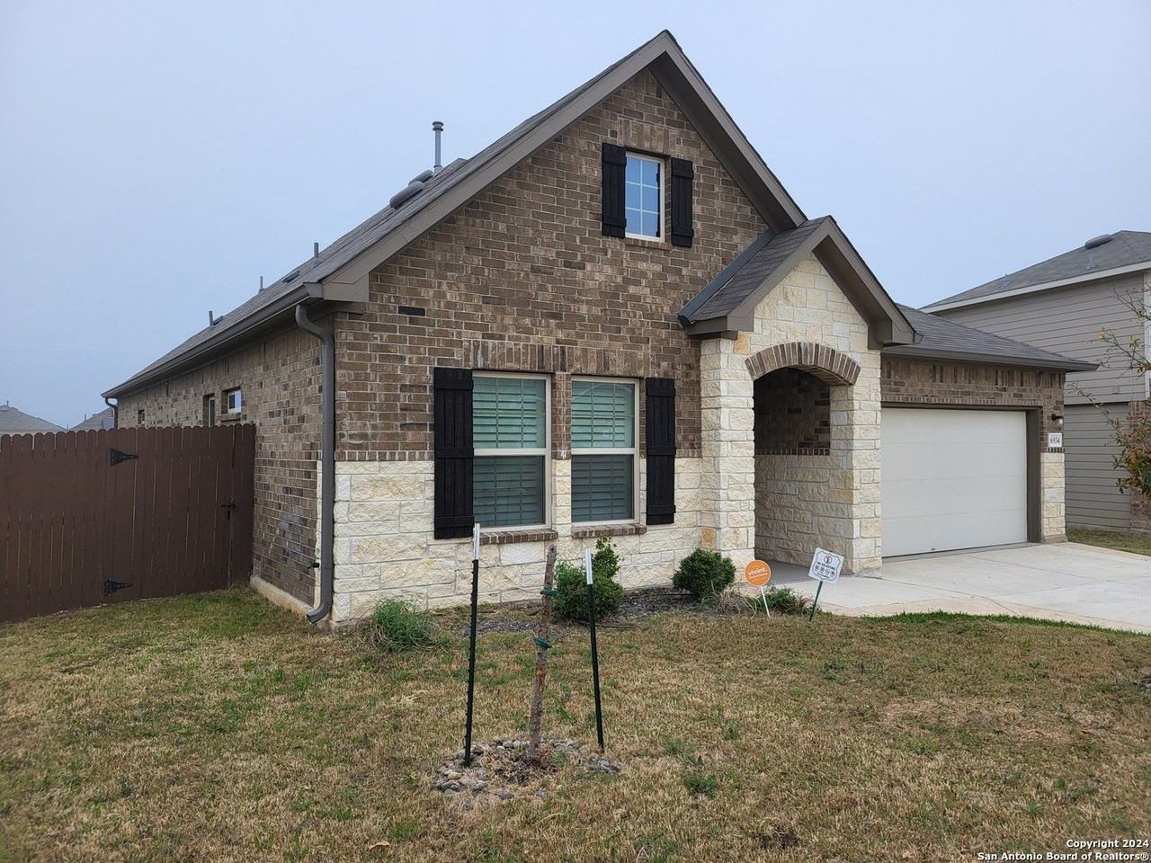6934 Shiraz Way - Photo 3 of 24