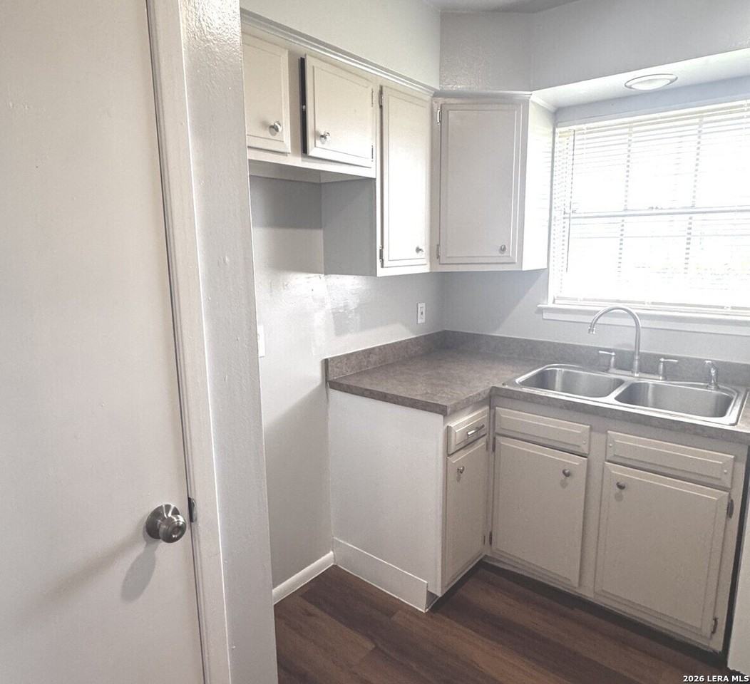 10919 Mount Boracho Dr #A - Photo 5 of 17