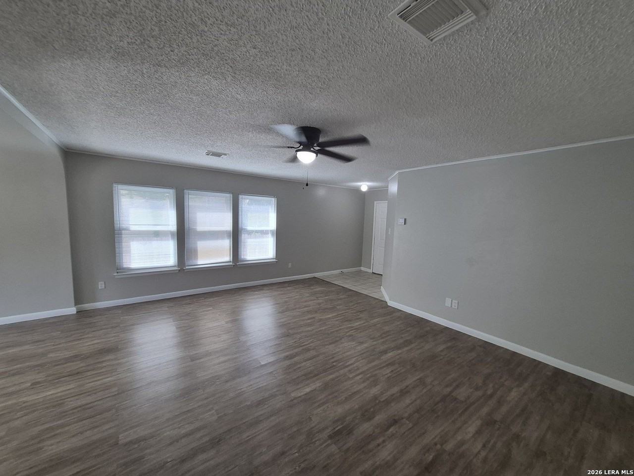 4414 Stradford Pl - Photo 6 of 29