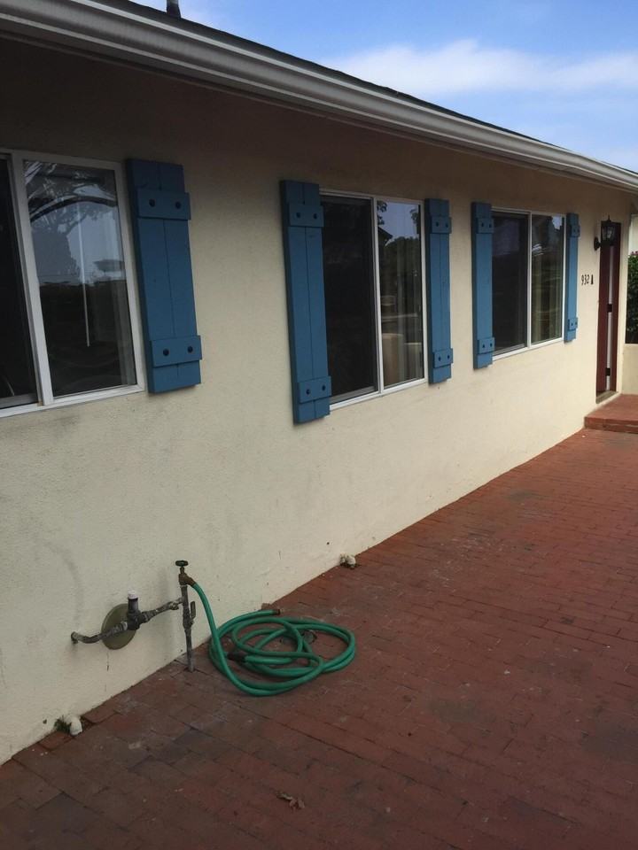 932 N Milpas St #A - Photo 3 of 22