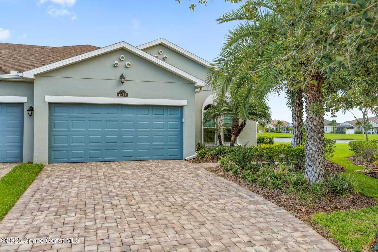 7544 Loren Cove Dr - Photo 4 of 50