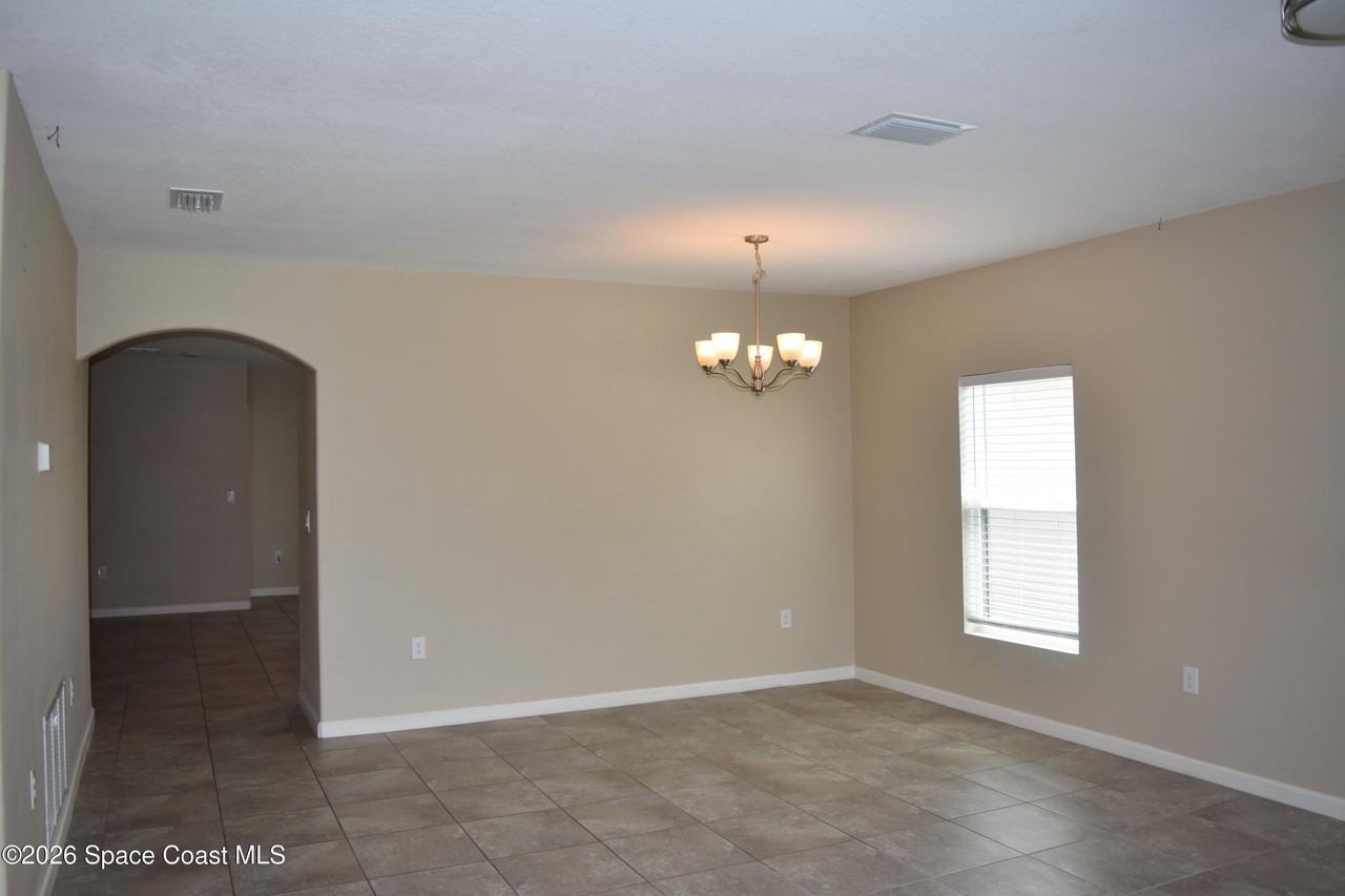 4060 Dragonfly Dr - Photo 3 of 50