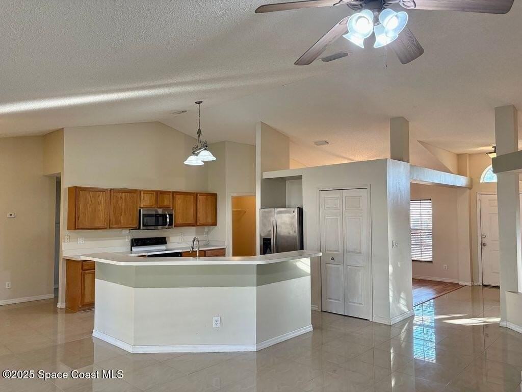 6130 Meghan Dr - Photo 4 of 15