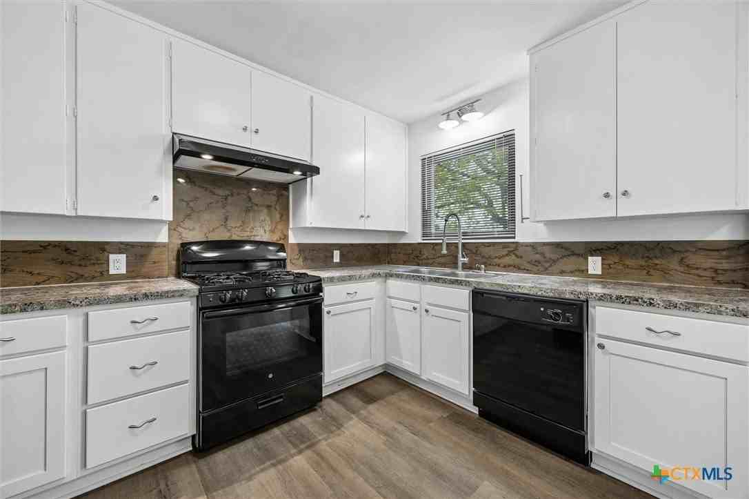 907 Jefferis Ave - Photo 7 of 15