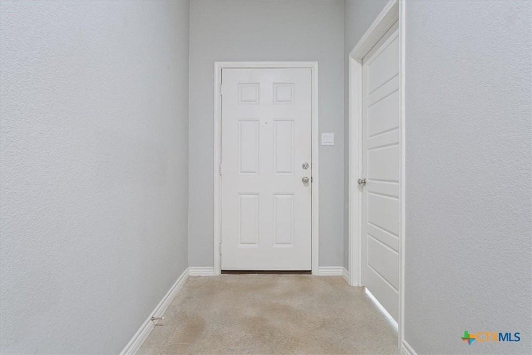 1468 Dryden Ave - Photo 5 of 32