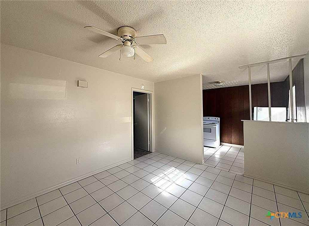 602 Sunset Ln #B - Photo 3 of 9