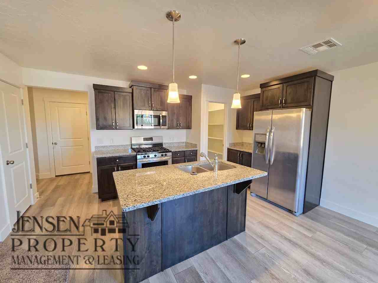 5885 S Challenger Way - Photo 5 of 34