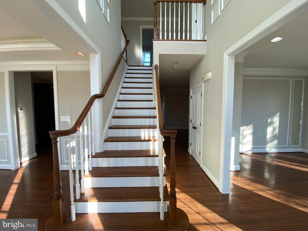 301 Wagon Wheel Ln - Photo 2 of 25