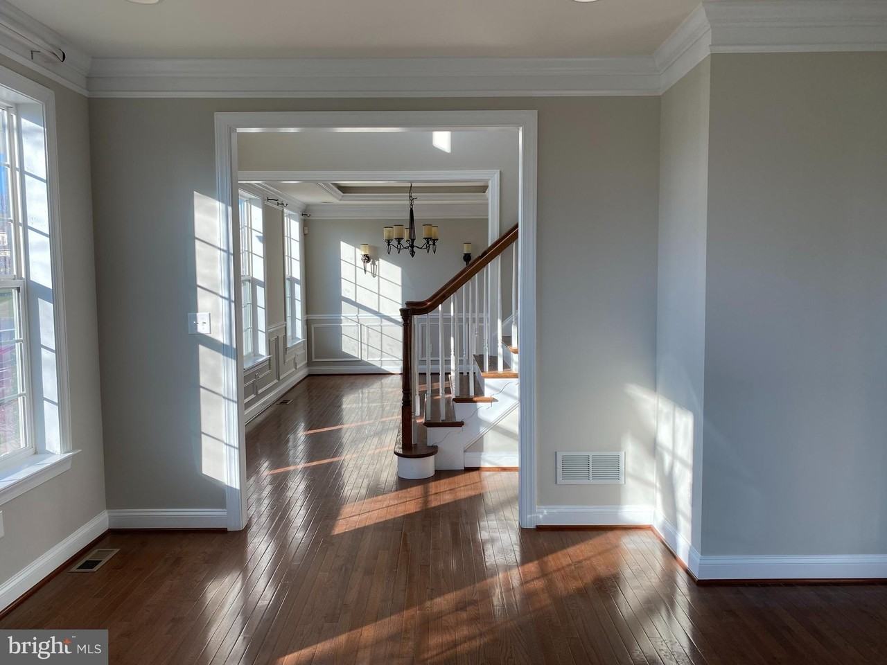 301 Wagon Wheel Ln - Photo 3 of 25