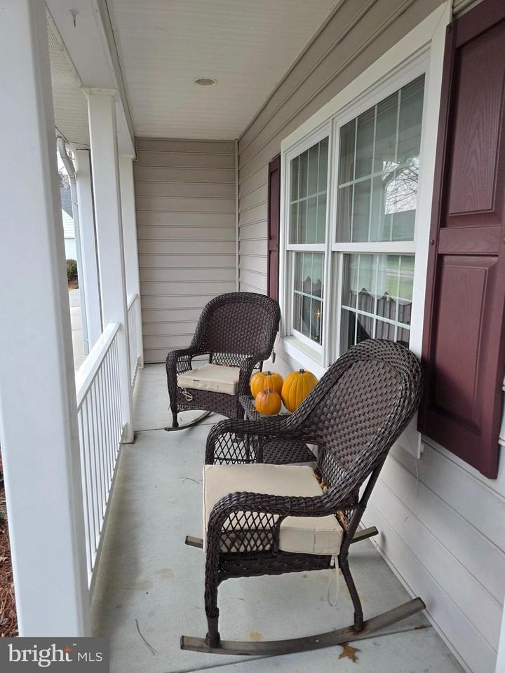 15 Bayberry St - Photo 2 of 15