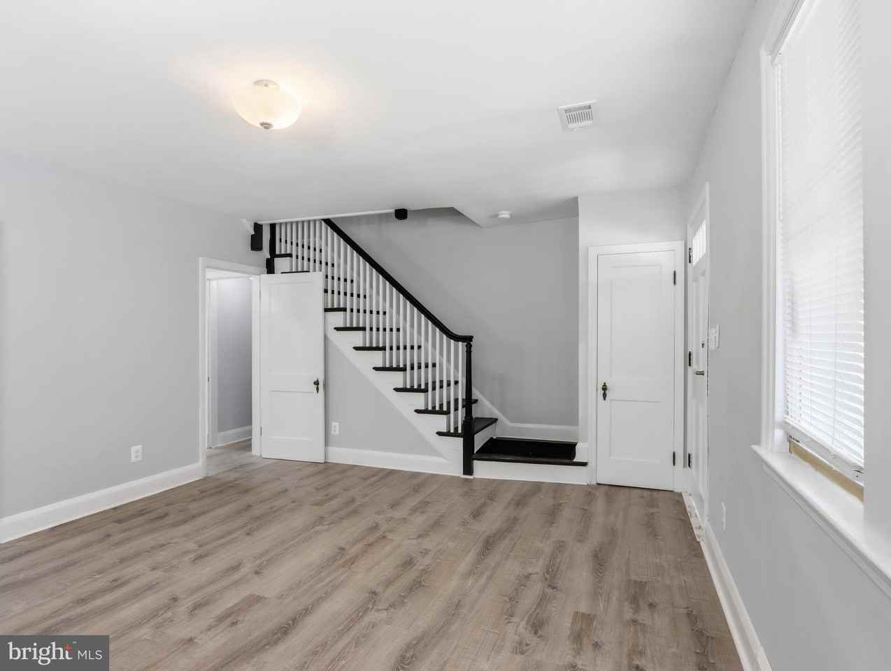 5112 Crosswood Ave - Photo 7 of 25