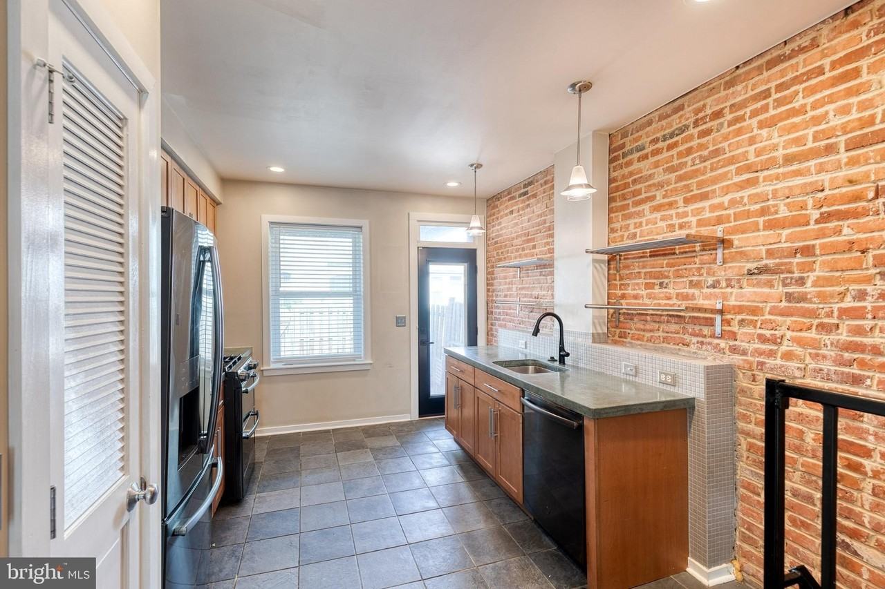 112 N Streeper St - Photo 6 of 25