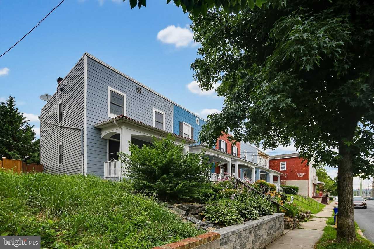 225 E 5th St - Photo 4 of 41