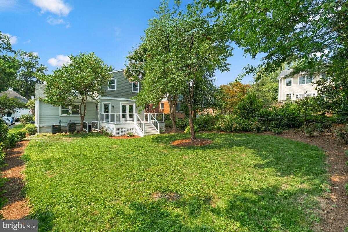 1506 Noyes Dr - Photo 2 of 50