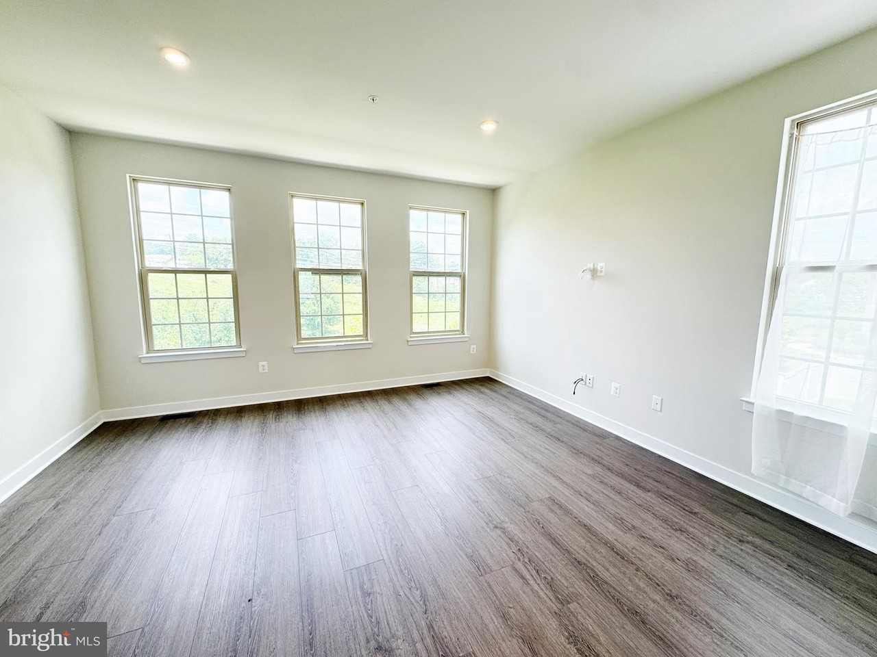 19722 Preservation Mews - Photo 7 of 20
