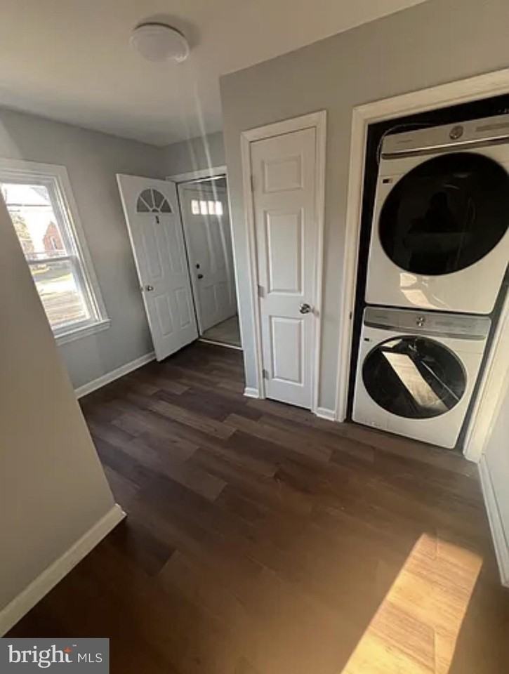 3516 Longfellow St #1 - Photo 5 of 18