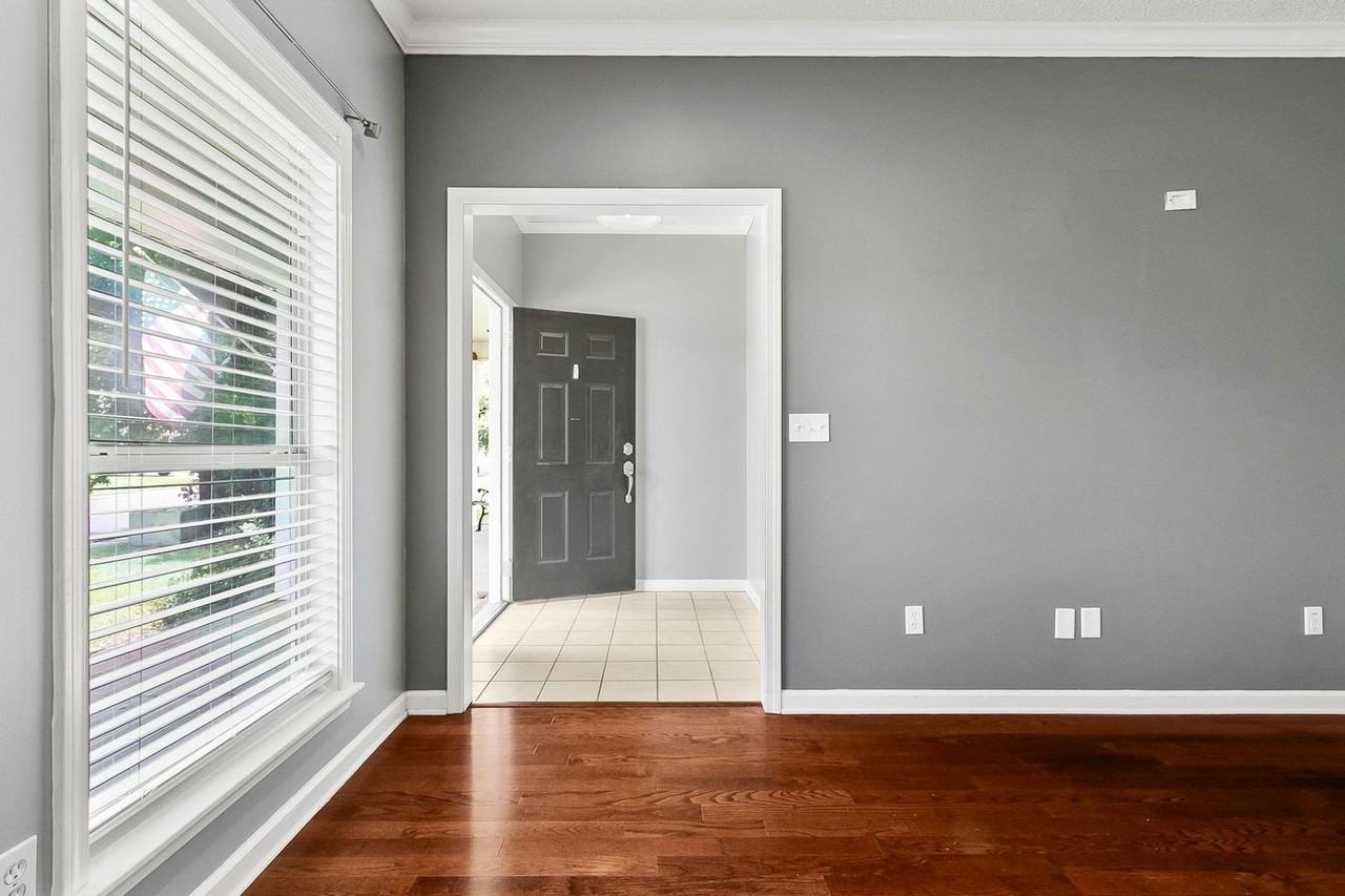 4310 Revere Way - Photo 4 of 31