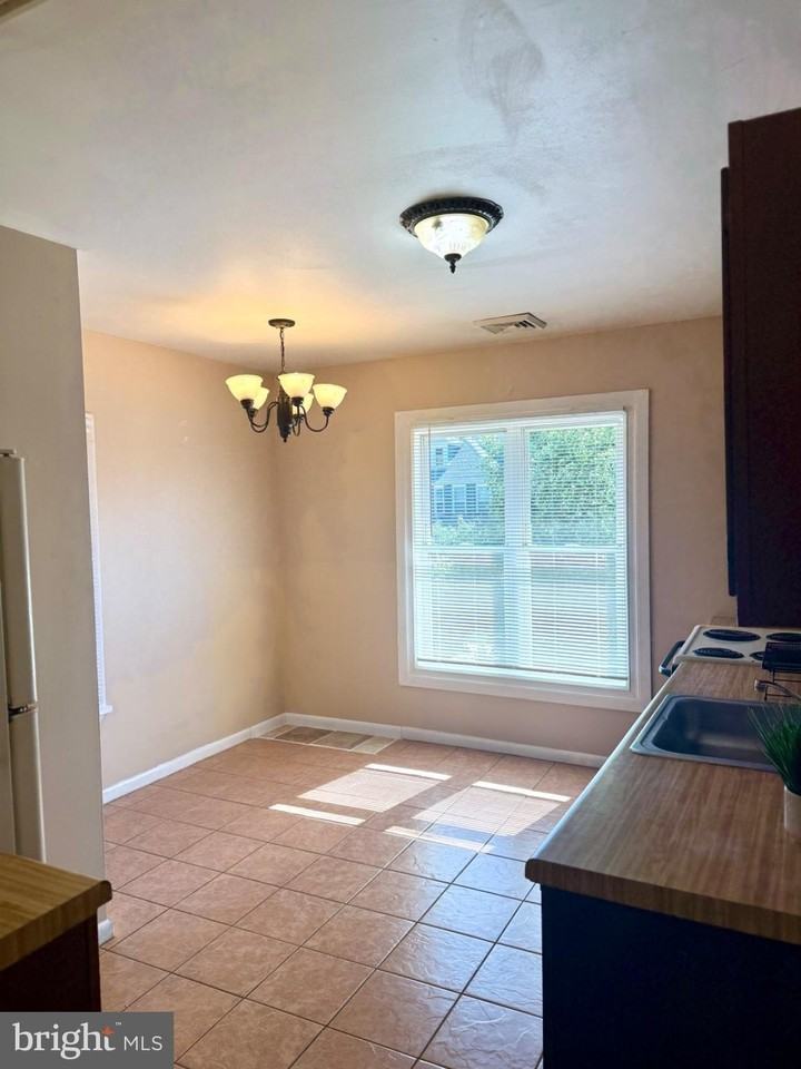 14 Clinton Ave #2 - Photo 5 of 16