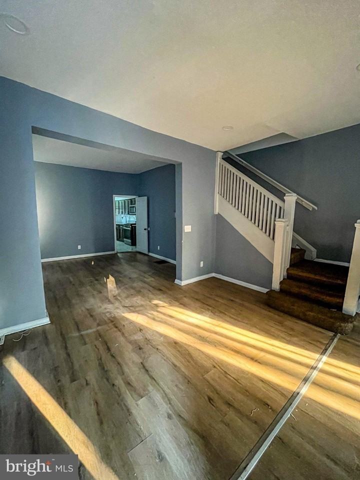 46 S Hermitage Ave - Photo 6 of 13