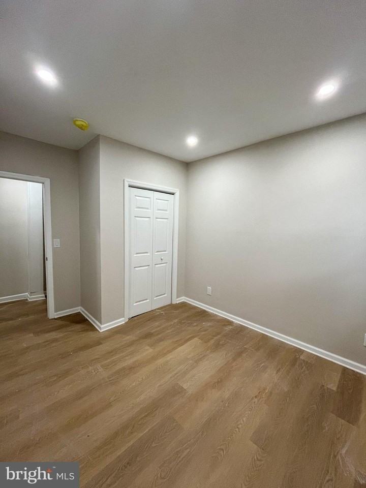 200 Fulton St - Photo 7 of 10