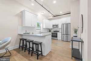 featured image of 30 W Broad St #6