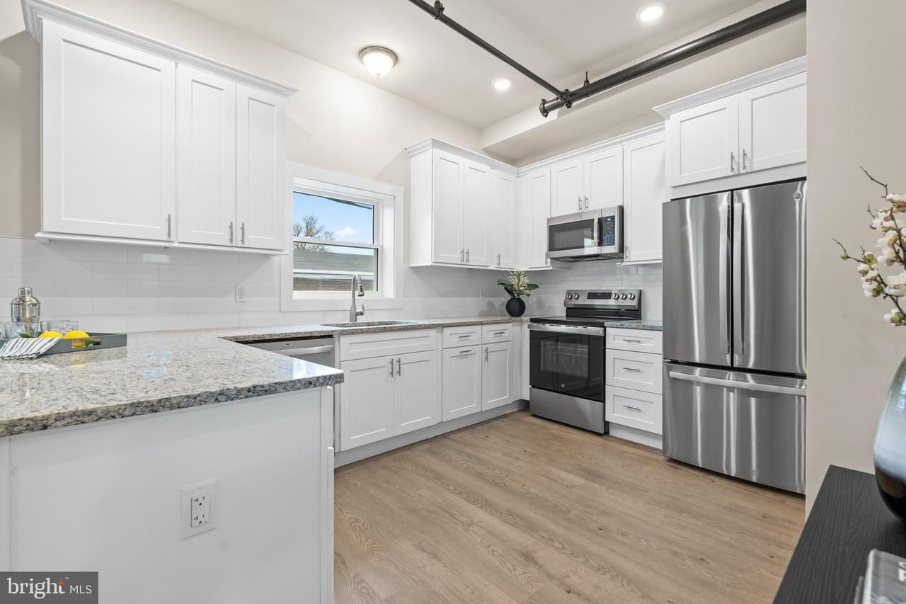 30 W Broad St #6 - Photo 7 of 38