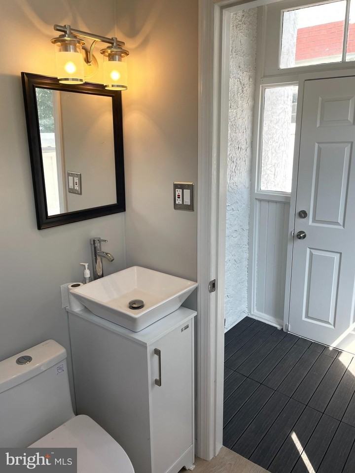 854 Summit Grove Ave - Photo 7 of 29