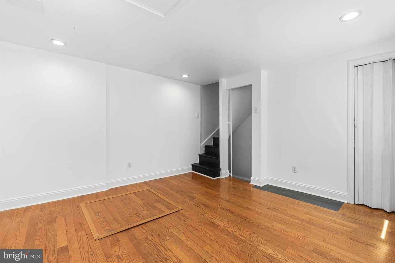 8 Bristow Pl - Photo 3 of 18