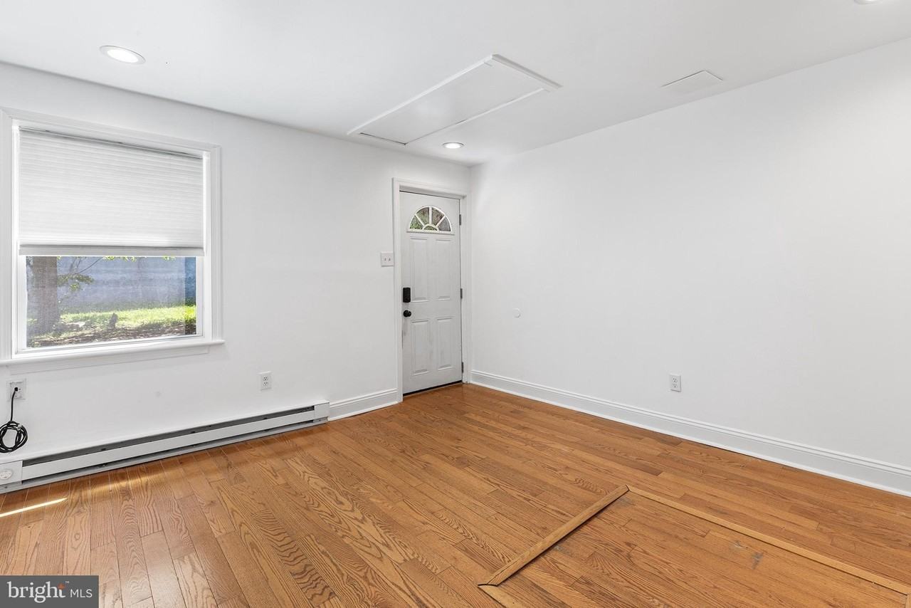 8 Bristow Pl - Photo 4 of 18