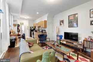 2010 E York St #1F - Photo 1 of 1