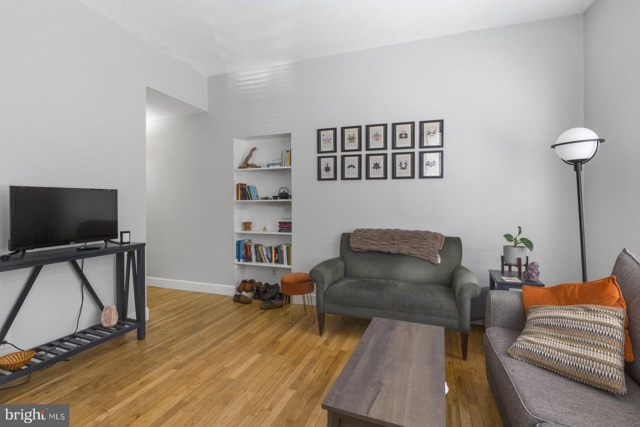 242 S 13th St #A - Photo 3 of 15