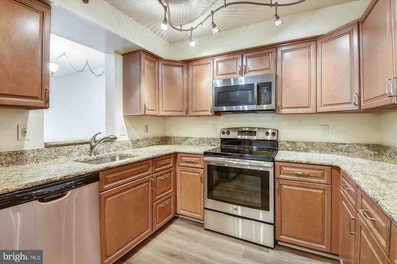 610 N West St #305 - Photo 3 of 50