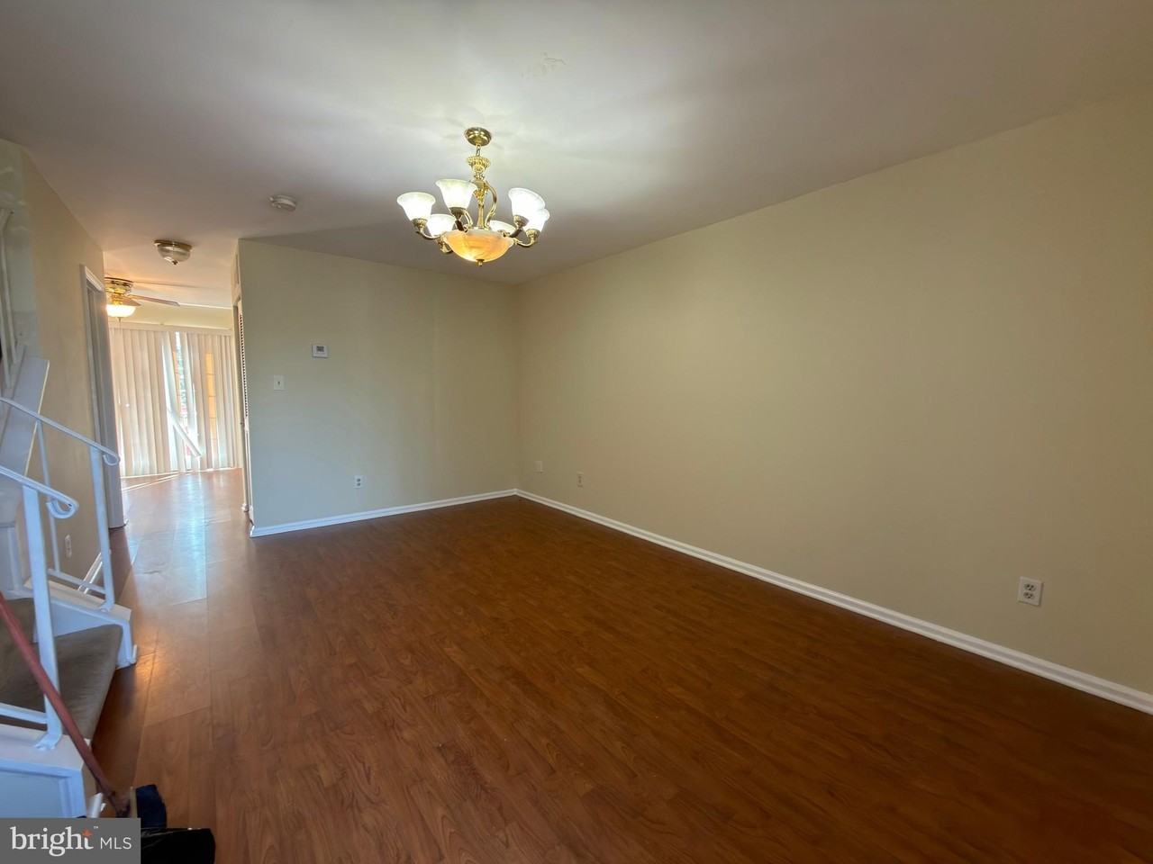 5515 Woodlawn Manor Ct - Photo 2 of 22