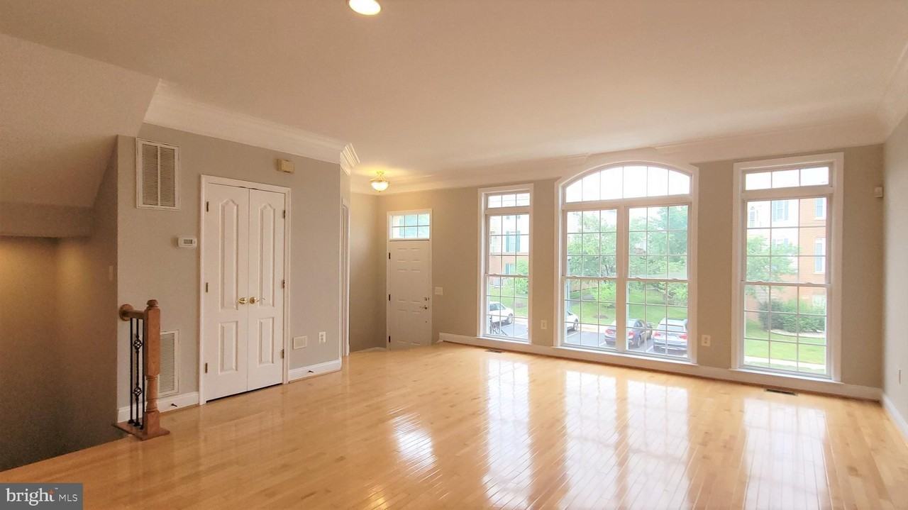 5344 Blue Aster Cir - Photo 2 of 41