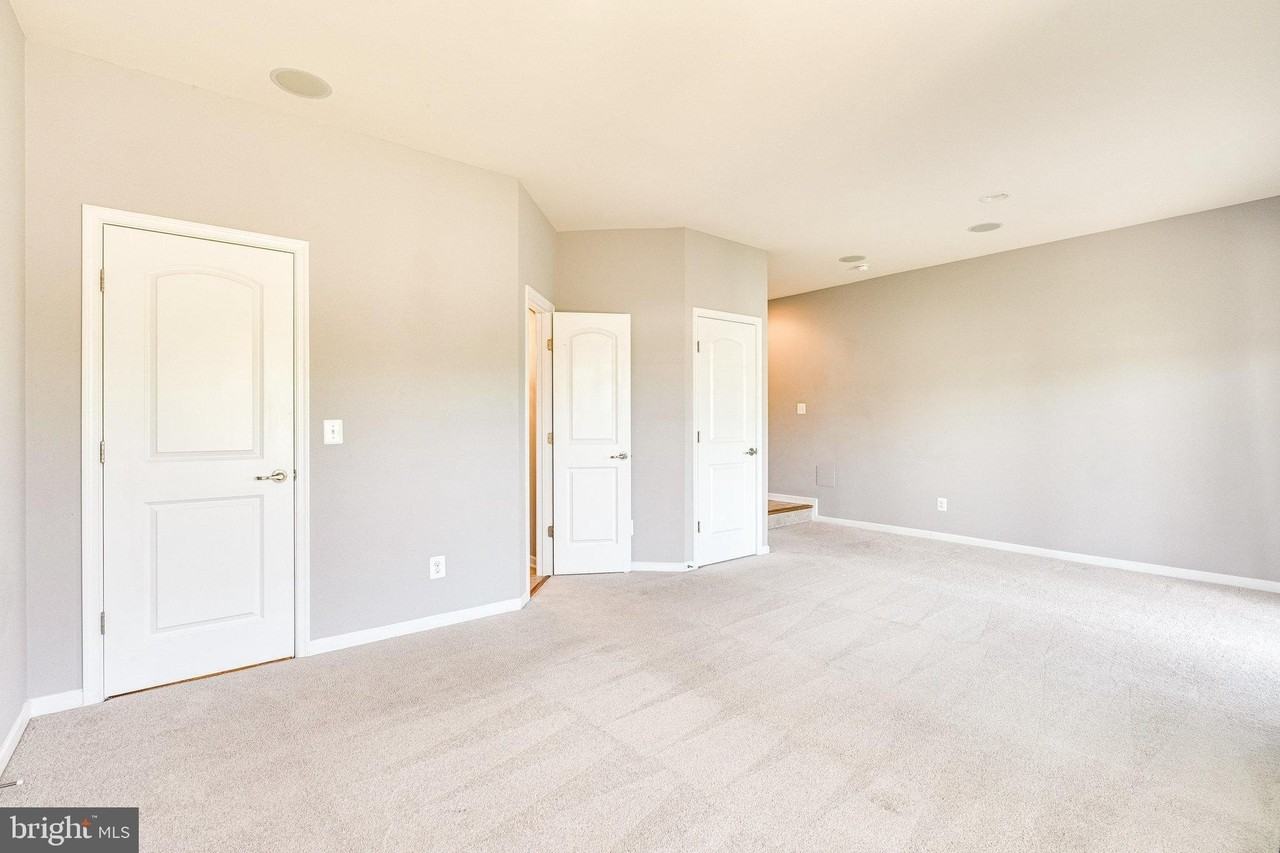 43472 Hopestone Ter - Photo 4 of 45