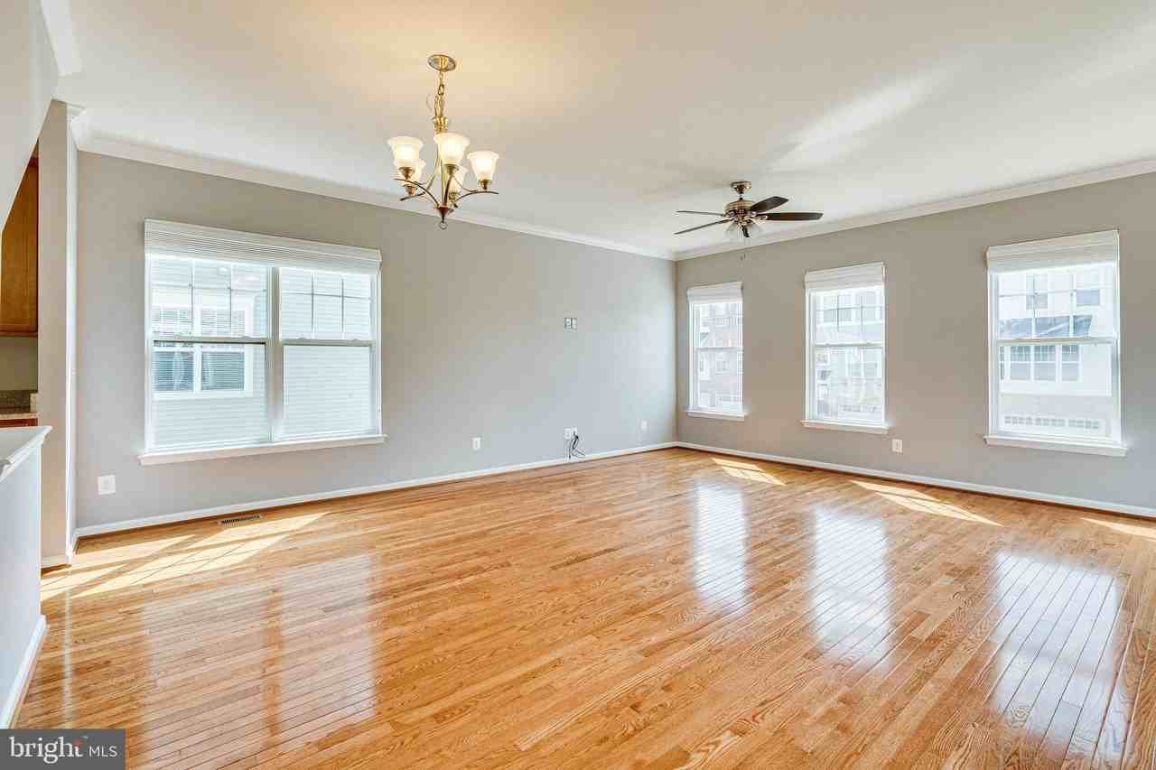 43472 Hopestone Ter - Photo 7 of 45