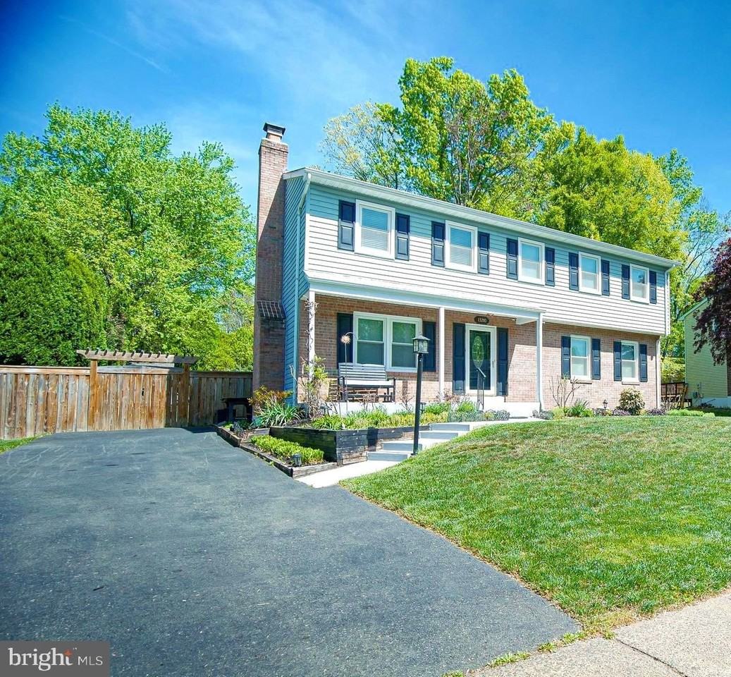 13210 Nickleson Dr - Photo 2 of 36