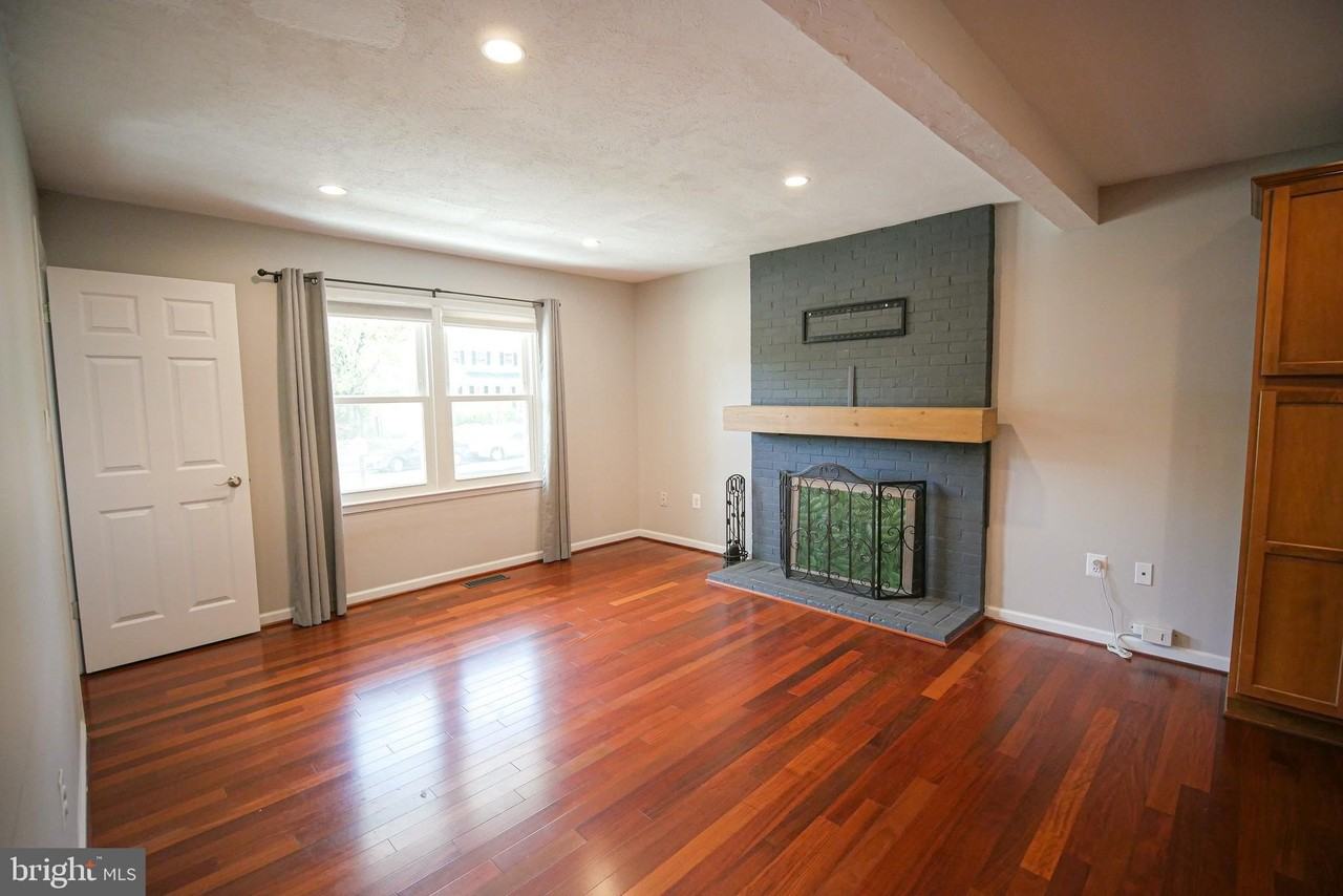 13210 Nickleson Dr - Photo 4 of 36