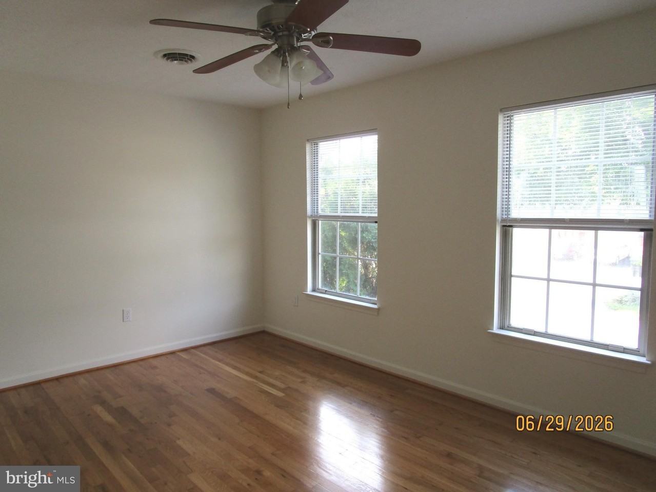 1016 Jackson St - Photo 2 of 11