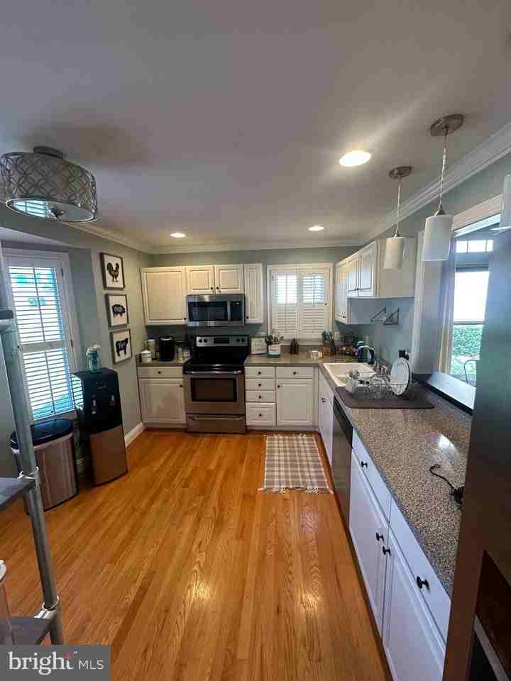 144 Fairground Rd - Photo 2 of 11