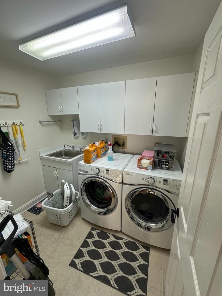 144 Fairground Rd - Photo 4 of 11