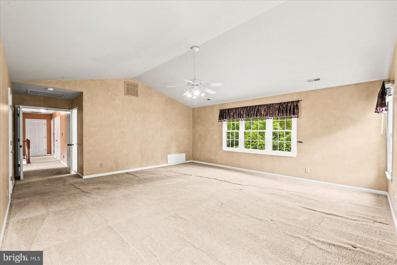 80 Stonewall Dr - Photo 5 of 50