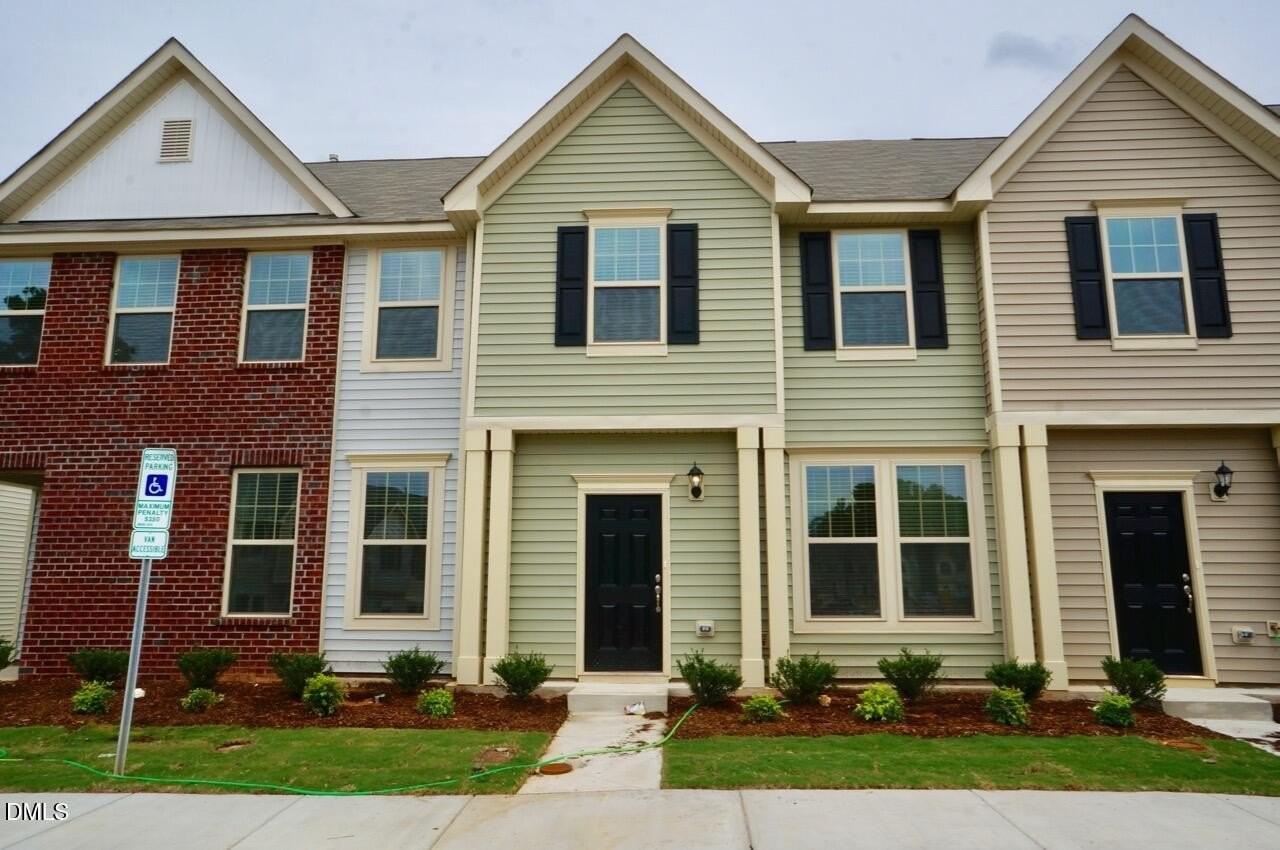 3015 Bluegrove Rd - Photo 2 of 22