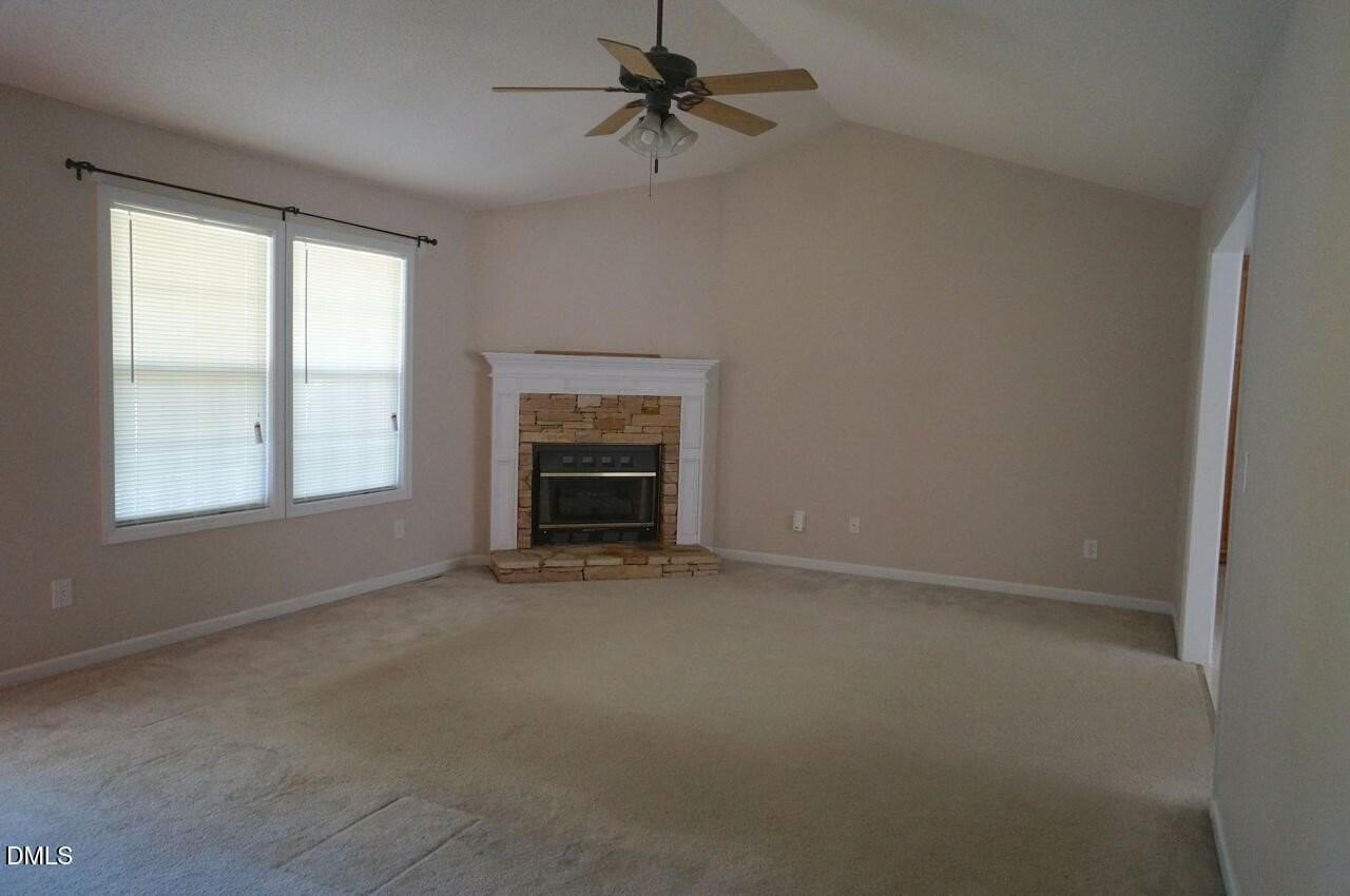 100 Halle Ct - Photo 4 of 21